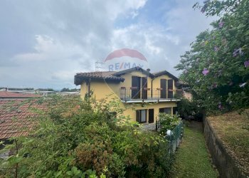 Casa all\'aperto - Casa semi indipendente Via Al Ronco
 
6, Gavirate - foto 1