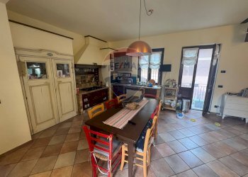 Sala da pranzo - Casa semi indipendente Via Al Ronco
 
6, Gavirate - foto 3