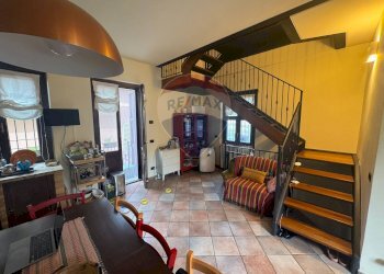 Scale - Casa semi indipendente Via Al Ronco
 
6, Gavirate - foto 5