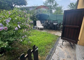 Giardino - Casa semi indipendente Via Al Ronco
 
6, Gavirate - foto 6