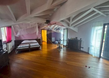 Camera / camera da letto - Casa semi indipendente Via Al Ronco
 
6, Gavirate - foto 12