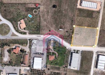 Foto 2 - Terreno edificabile Via della Produzione
 
snc, Aprilia - foto 2