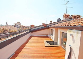 Terrazzo - Attico via S. Alessandro
 
12, Bergamo - foto 2