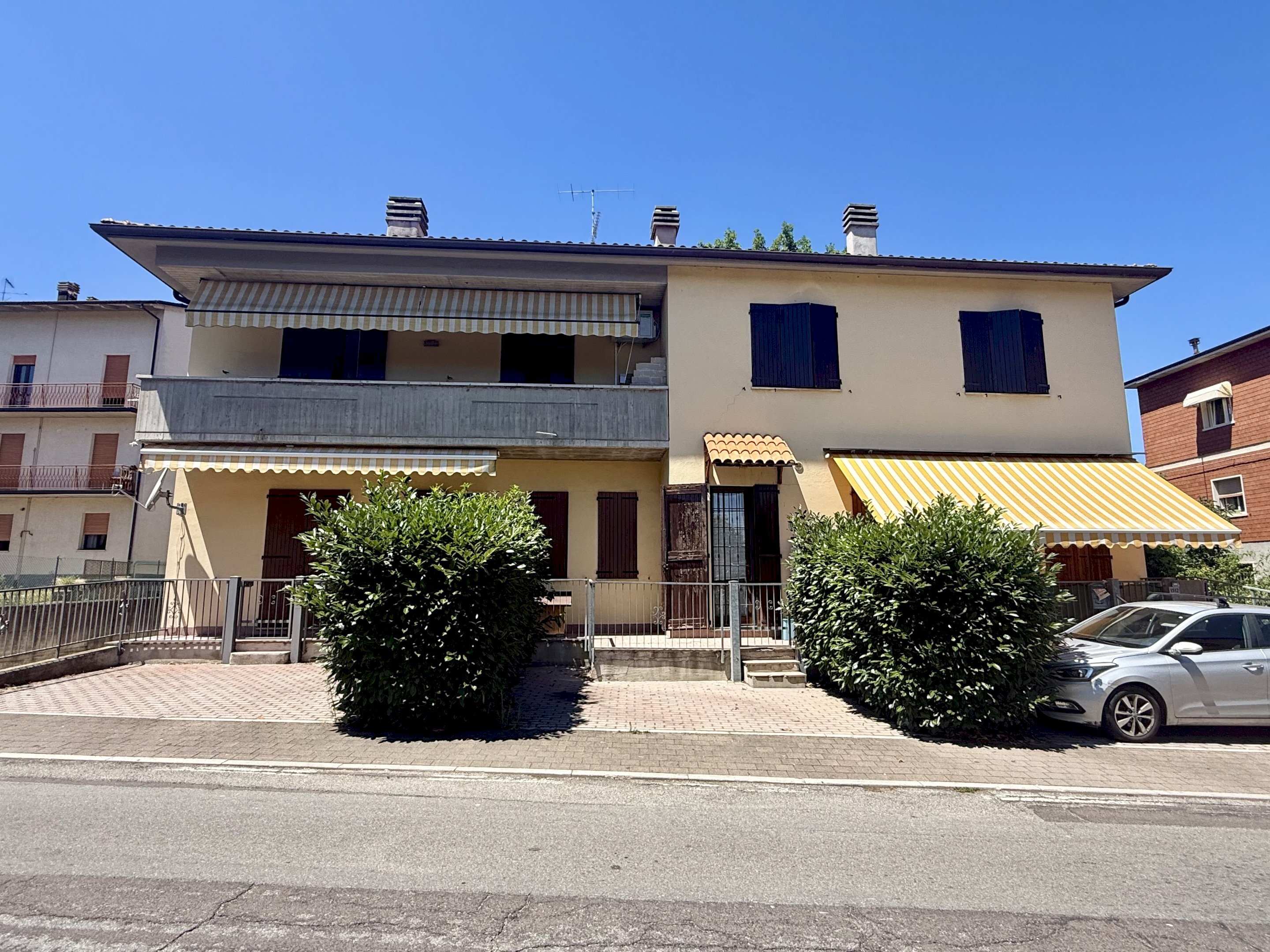 edificio - Casa indipendente Valsamoggia (zona Modena Est) - foto 1