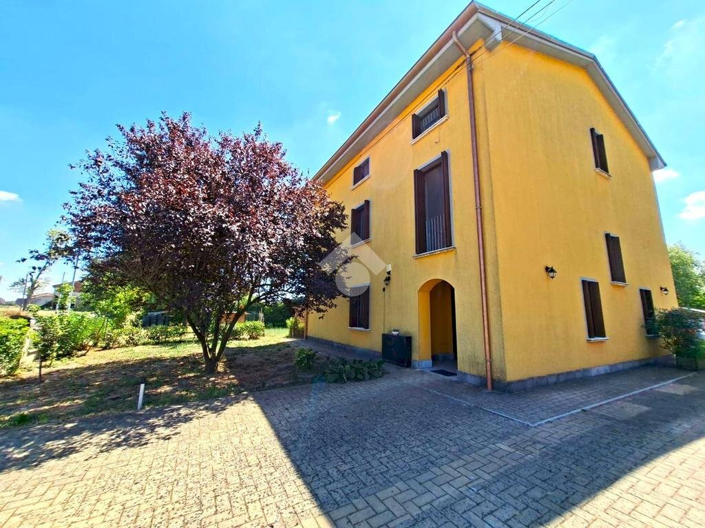 Portion of a house Strada Sanguigna, Colorno - photo 2