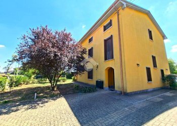 Portion of a house Strada Sanguigna, Colorno - photo 2