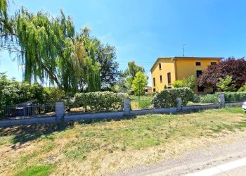 Portion of a house Strada Sanguigna, Colorno - photo 21