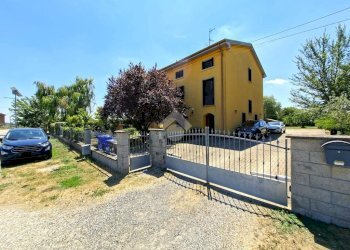 Portion of a house Strada Sanguigna, Colorno - photo 1