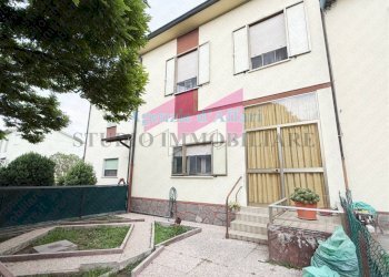 Foto 8 - Villa a Schiera Via Giovanni Amendola
 
8, Castelmassa - foto 8