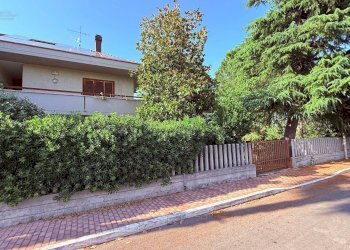 Foto 1 - Villa a Schiera via Dei Melograni
 
14, Ascoli Piceno - foto 1