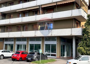 Edificio all\'aperto - Commercial Premises Solbiate Arno - photo 2