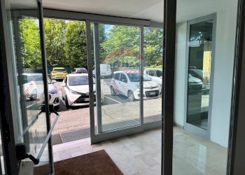 Terrazza - Commercial Premises Solbiate Arno - photo 8