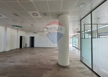 Non correlato - Commercial Premises Solbiate Arno - photo 11