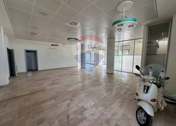 Palestra - Commercial Premises Solbiate Arno - photo 21