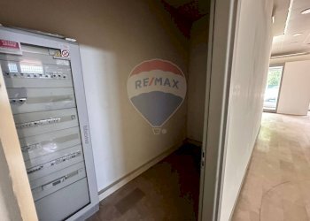 Hall / corridoio - Commercial Premises Solbiate Arno - photo 22