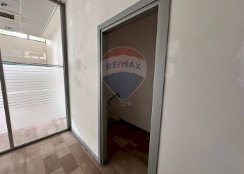 Hall / corridoio - Commercial Premises Solbiate Arno - photo 23