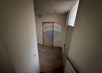 Hall / corridoio - Commercial Premises Solbiate Arno - photo 25