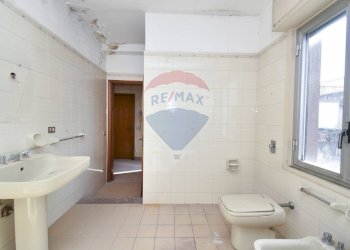 Bagno - Attico Via Emanuele Bellia
 
226, Paterno - foto 29