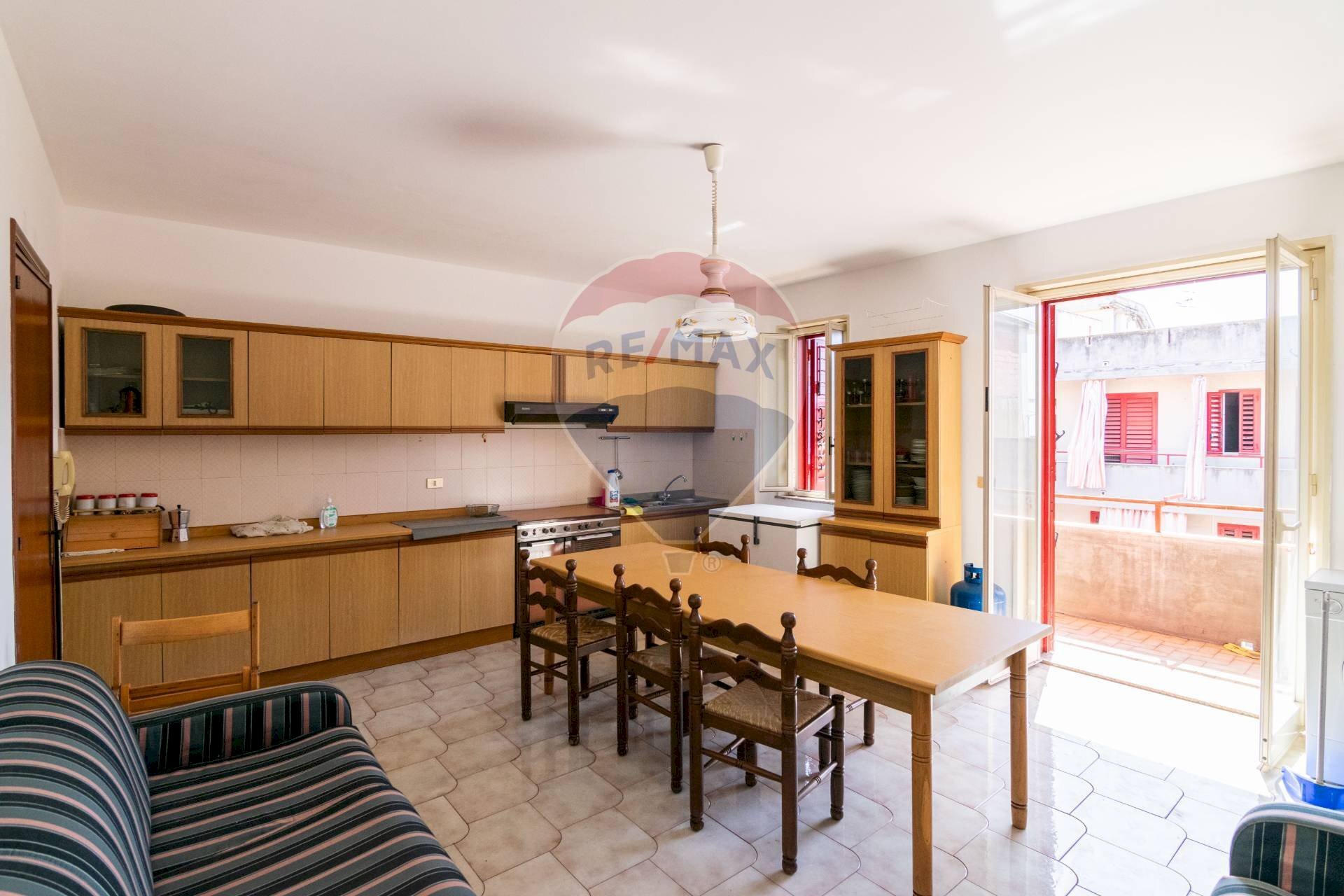 Sala da pranzo - Quadrilocale Via Spiaggia
 
285, Mascali - foto 3