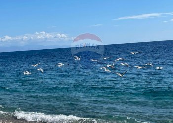 Vista dell\'acqua - Quadrilocale Via Spiaggia
 
285, Mascali - foto 1