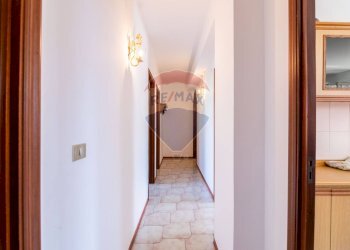 Hall / corridoio - Quadrilocale Via Spiaggia
 
285, Mascali - foto 6