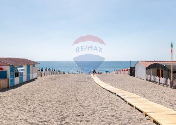 Vista dell\'acqua - Quadrilocale Via Spiaggia
 
285, Mascali - foto 32