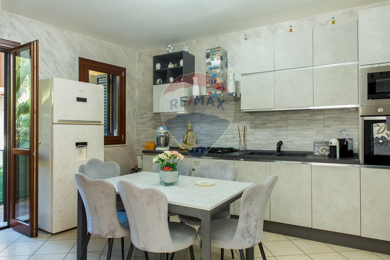 Cucina - Trilocale Via Napoli
 
50B, Motta Sant'Anastasia - foto 3