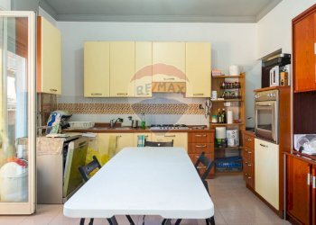 Cucina - Quadrilocale Via Medina
 
4, Catania - foto 6