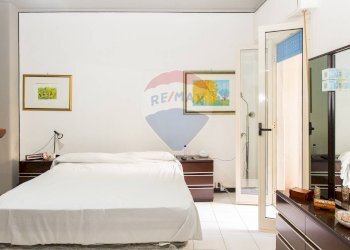 Camera / camera da letto - Quadrilocale Via Medina
 
4, Catania - foto 17