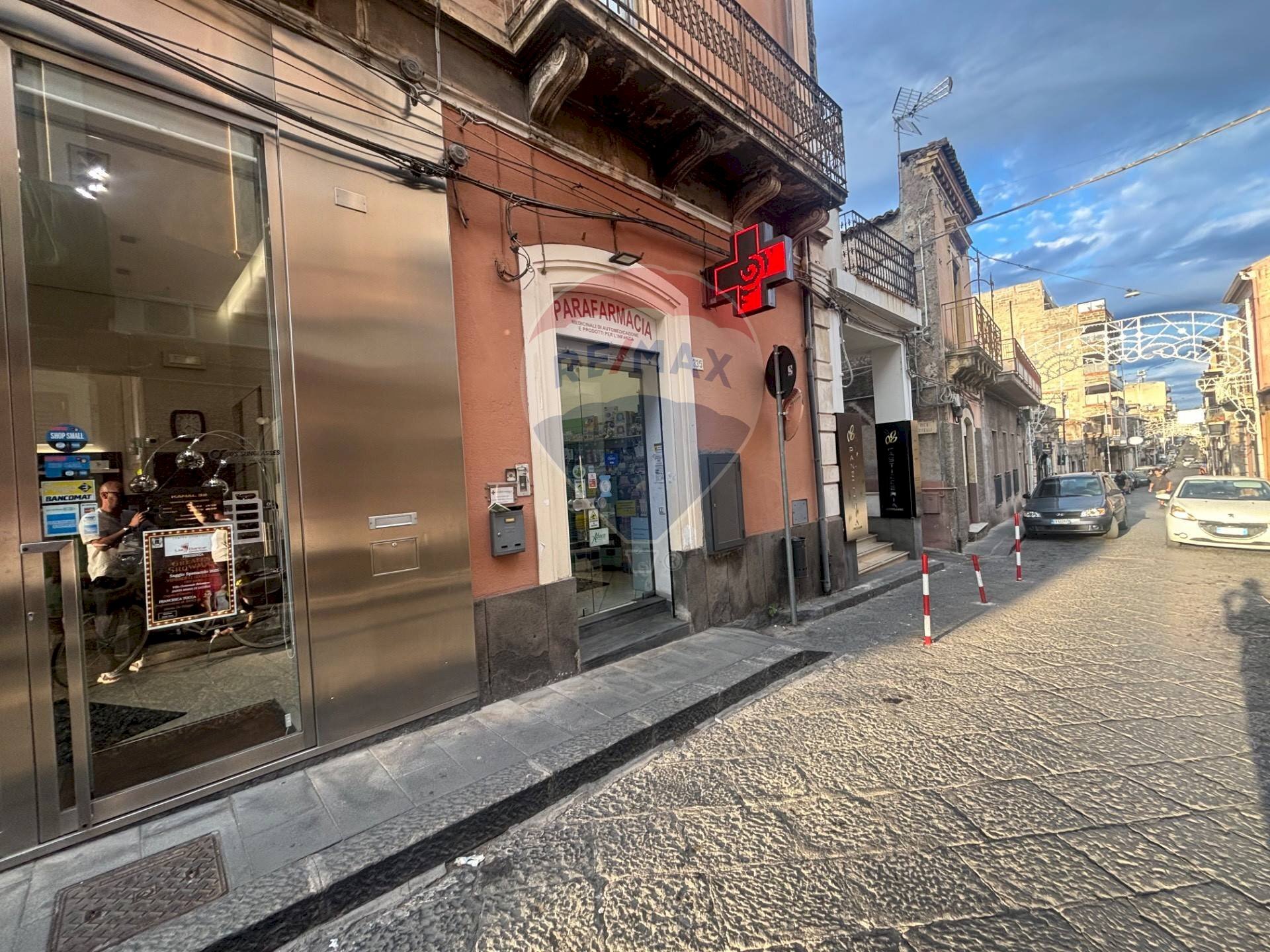 Edificio all\'aperto - Commercial Premises vittorio emanuele
 
235, Santa Maria di Licodia - photo 1