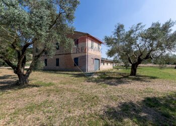 Casa all\'aperto - Casa indipendente Via Mazzangrugno
 
12, Jesi - foto 4