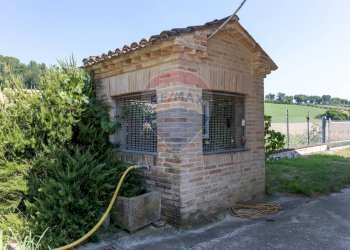 Casa all\'aperto - Casa indipendente Via Mazzangrugno
 
12, Jesi - foto 13