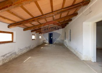 Stanza vuota - Casa indipendente Via Mazzangrugno
 
12, Jesi - foto 16