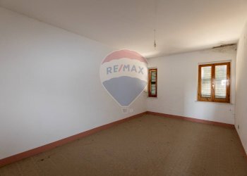 Stanza vuota - Casa indipendente Via Mazzangrugno
 
12, Jesi - foto 30