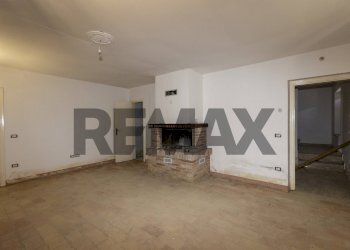 Stanza vuota - Casa indipendente Via Mazzangrugno
 
12, Jesi - foto 36