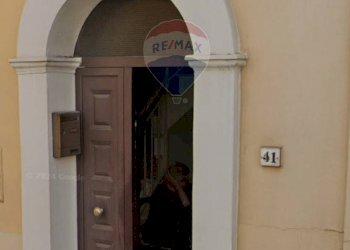 Dettagli - Casa semi indipendente via vittorio emanuele
 
41, Roggiano Gravina - foto 4