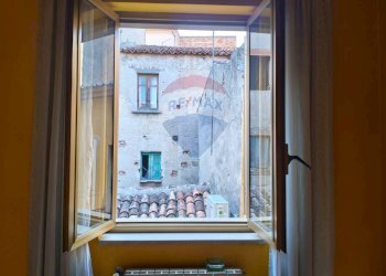 Dettagli - Casa semi indipendente via vittorio emanuele
 
41, Roggiano Gravina - foto 5