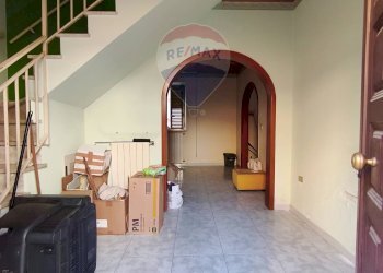 Scale - Casa semi indipendente via vittorio emanuele
 
41, Roggiano Gravina - foto 7