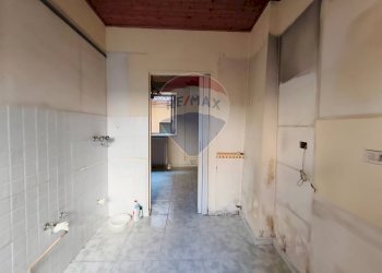 Stanza vuota - Casa semi indipendente via vittorio emanuele
 
41, Roggiano Gravina - foto 17