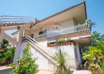 Casa all\'aperto - Casa indipendente via dei gladioli
 
28, Taormina - foto 1