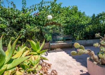Giardino - Casa indipendente via dei gladioli
 
28, Taormina - foto 4