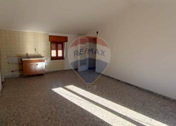 Stanza vuota - Casa indipendente Via Inverse
 
43/44/45, Castelluccio dei Sauri - foto 11