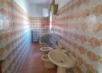 Bagno - Casa indipendente Via Inverse
 
43/44/45, Castelluccio dei Sauri - foto 12