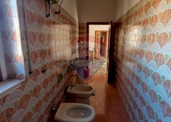 Bagno - Casa indipendente Via Inverse
 
43/44/45, Castelluccio dei Sauri - foto 13