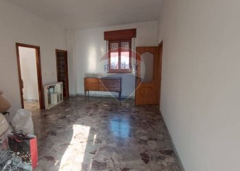 Soggiorno - Casa indipendente Via Inverse
 
43/44/45, Castelluccio dei Sauri - foto 17