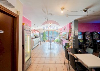 Sala da pranzo - Bar Tavola Calda - Fredda Viale Della Repubblica
90, Casalmaggiore - foto 12