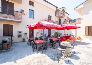 Terrazza - Bar Tavola Calda - Fredda Viale Della Repubblica
90, Casalmaggiore - foto 22