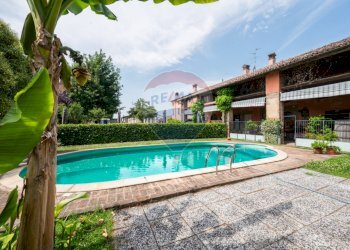 Piscina - Azienda agricola VIA PALAZZO
35, Viadana - foto 41