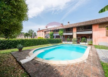 Piscina - Azienda agricola VIA PALAZZO
35, Viadana - foto 42