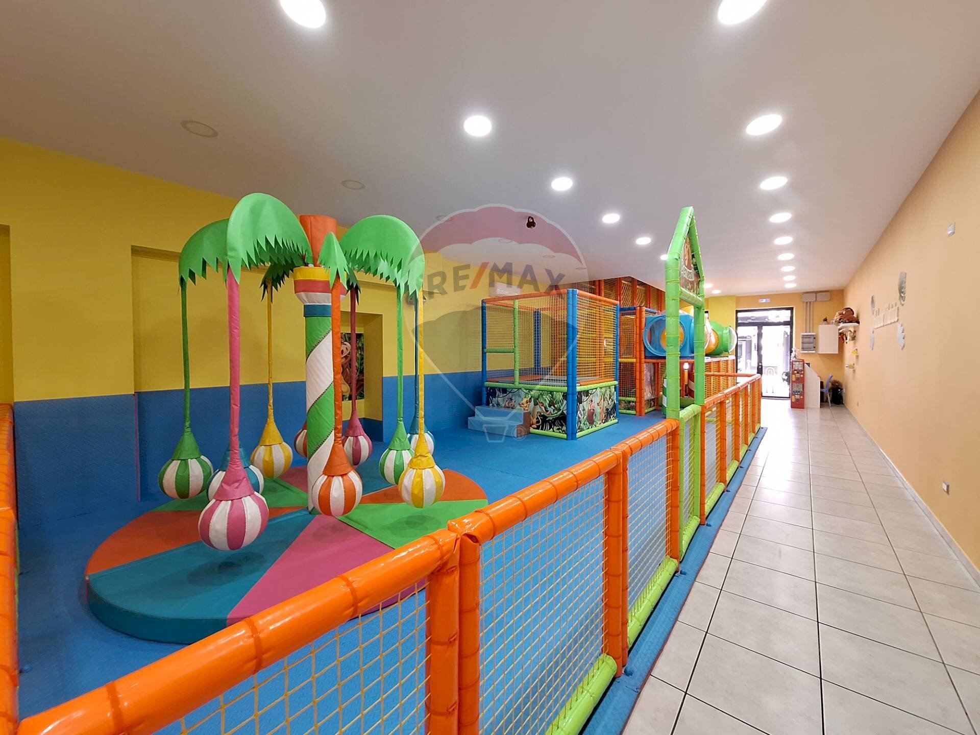 Hall / corridoio - Commercial Premises Via Provinciale Delle Puglie
 
180, Napoli - photo 1